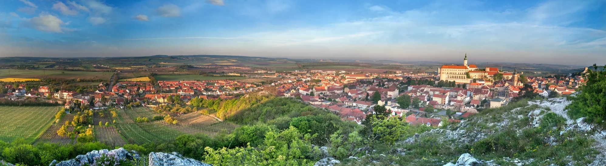 Panorama Mikulova a jižní Moravy